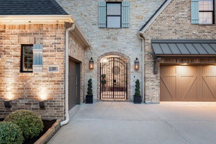 Property Photo:  70 Lake Reverie Place  TX 77375 