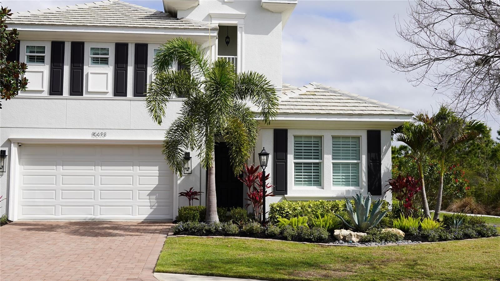 Property Photo: 15623 Leven Links Place FL 34202