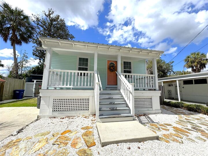 Property Photo:  222 NE 1st Avenue  FL 34429 