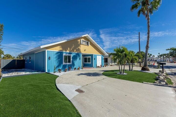 Property Photo:  14019 W Parsley Drive  FL 33708 