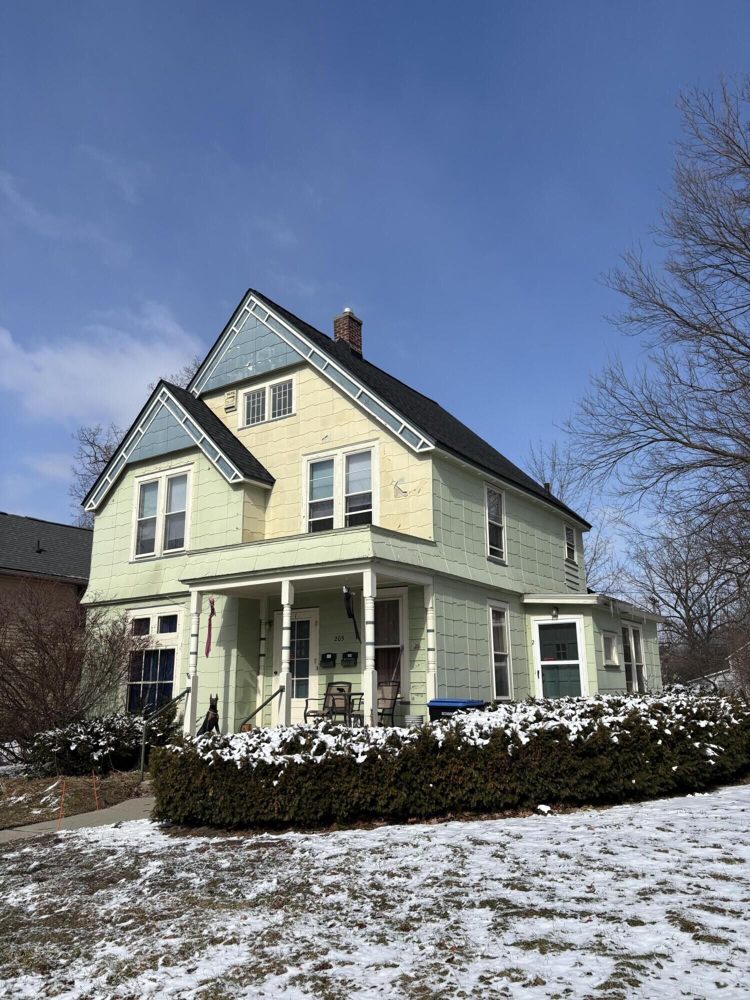 Property Photo:  205 Oak Street  MI 48198 