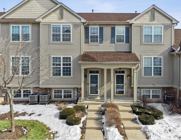 Property Photo:  764 Cherry Creek Drive  IL 60030 