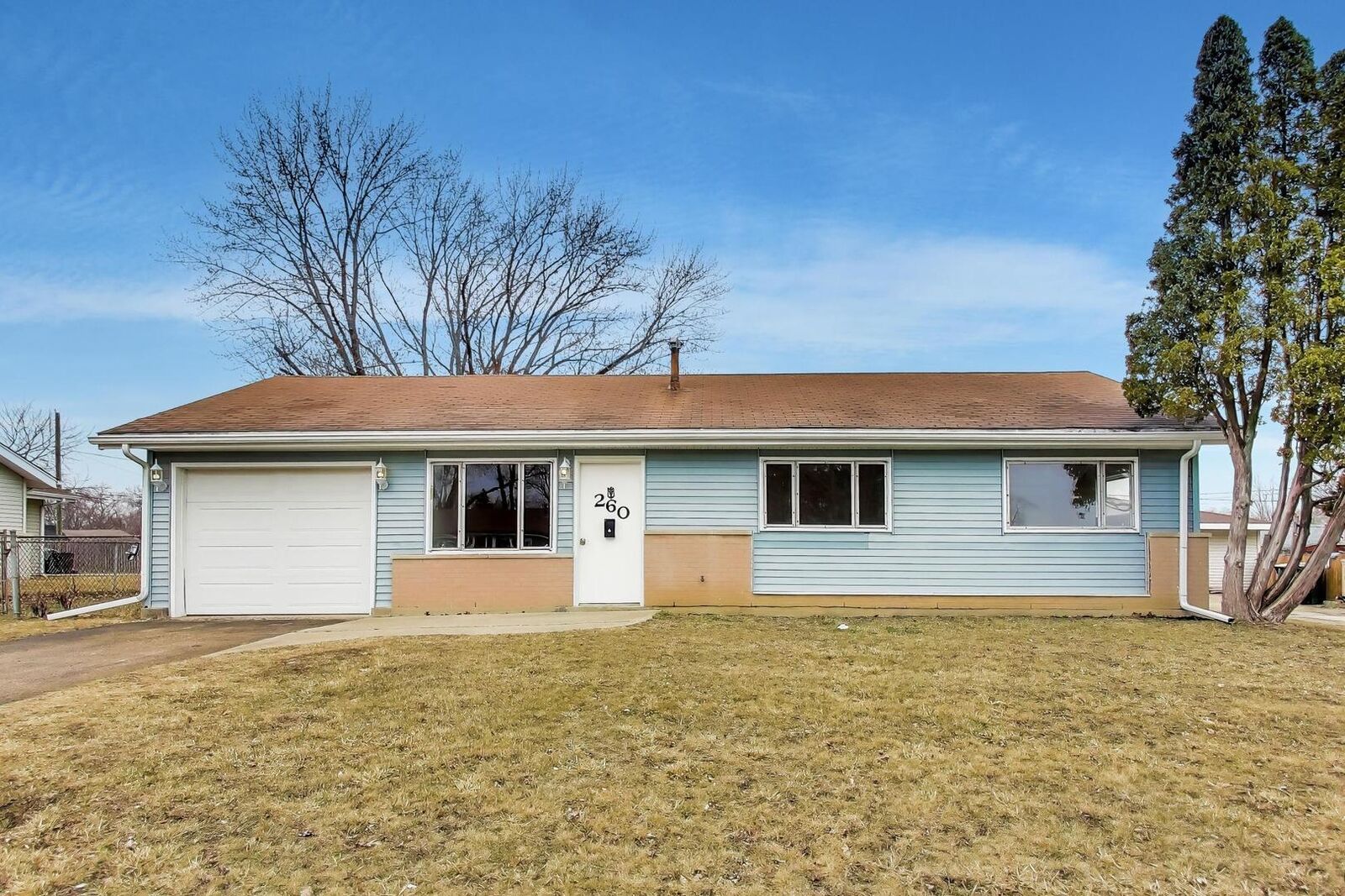 Property Photo:  260 Mohave Street  IL 60169 