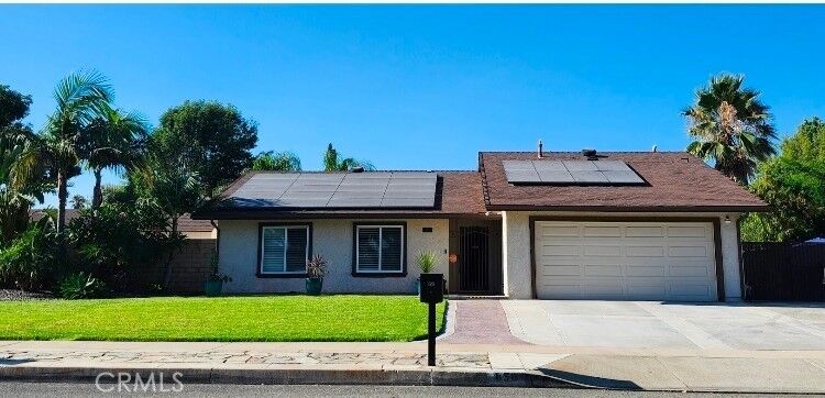 Property Photo:  850 W Etiwanda Avenue  CA 92376 