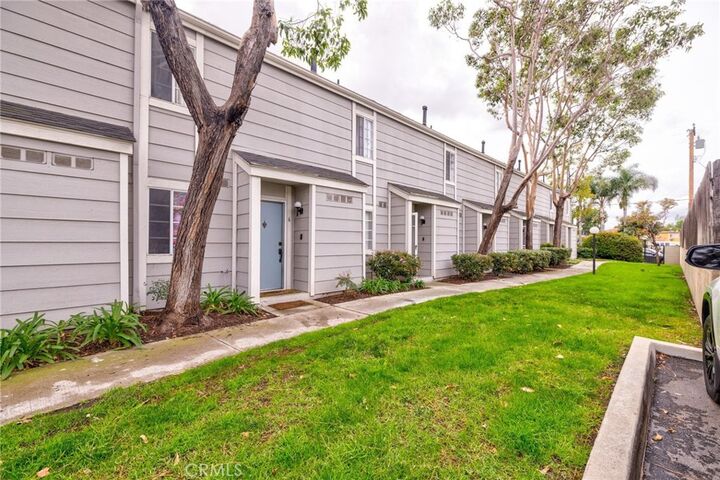 Property Photo:  2410 W Orangethorpe 6  CA 92833 