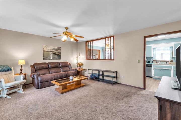 Property Photo:  1001 Henley St  TN 37324 