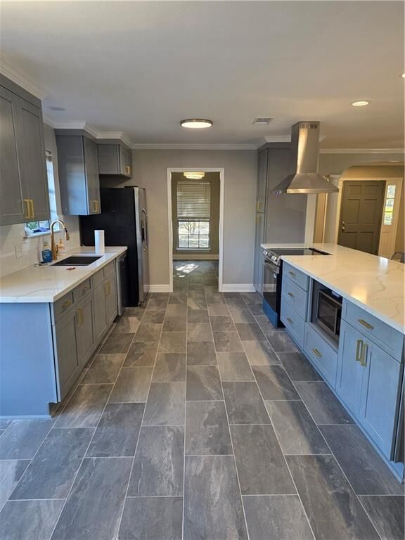 Property Photo:  12233 Parklawn Avenue  LA 70816 