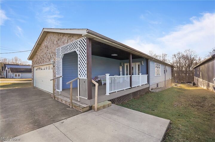 Property Photo:  2282 Heston Drive  OH 44429 