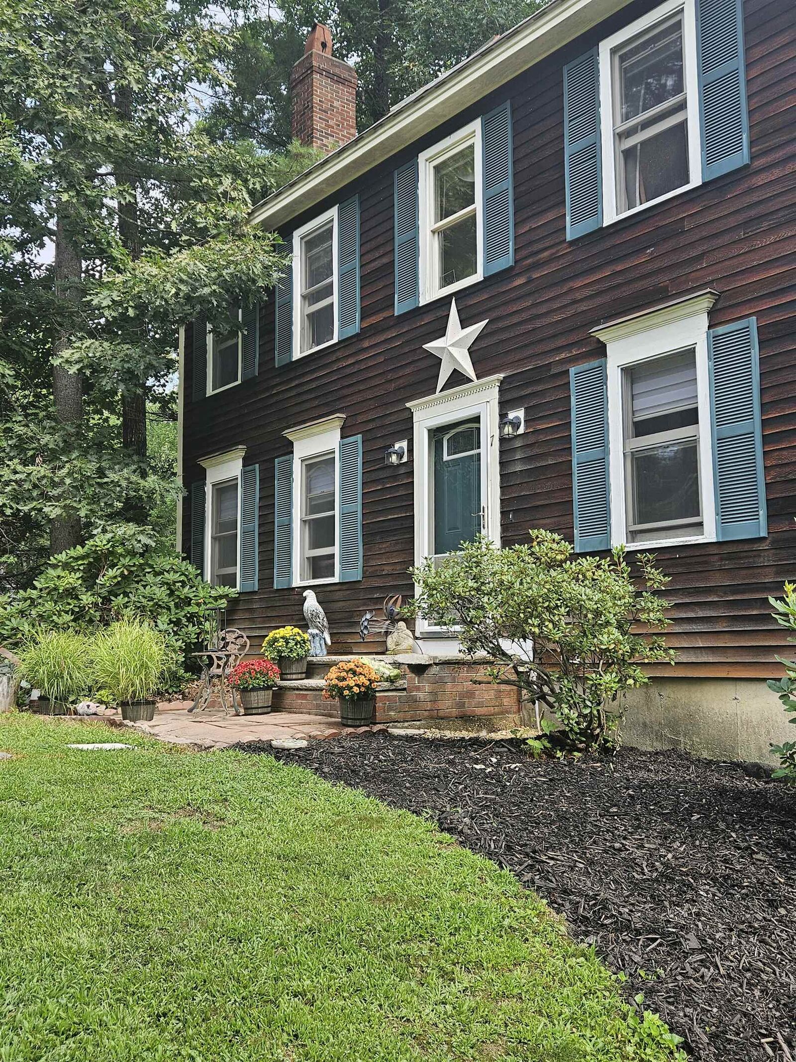 Property Photo: 7 Chapman Way NH 03833