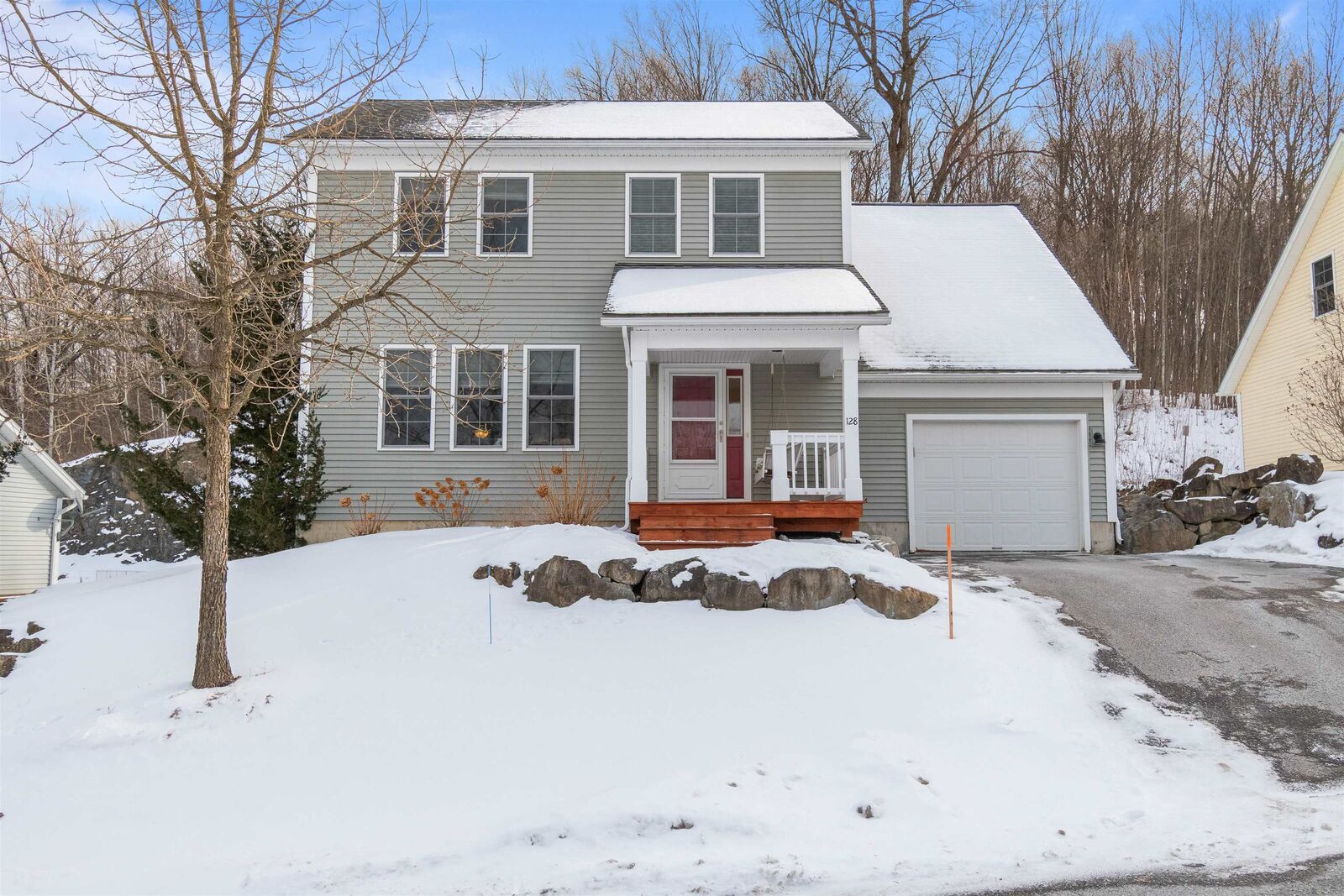 Property Photo:  128 Thistle Hill Drive  VT 05641 