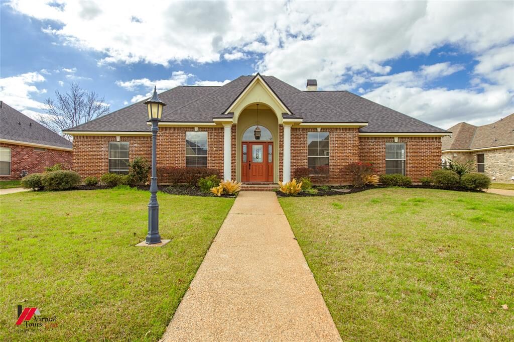 Property Photo:  9610 Gardere Drive  LA 71115 