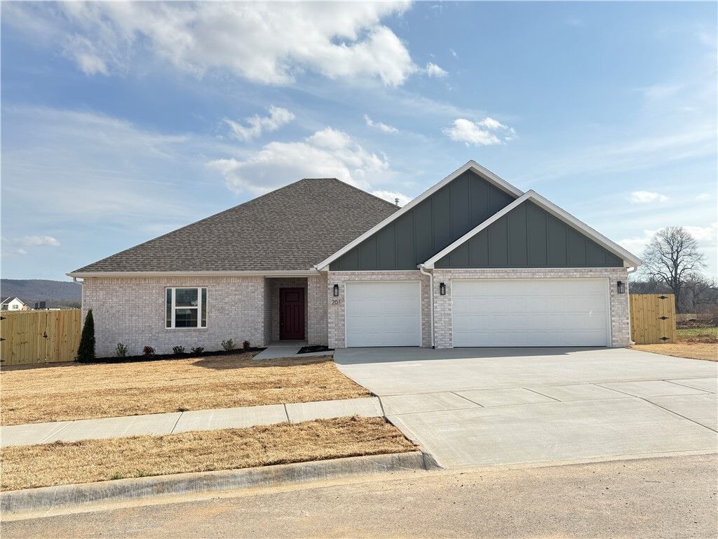 Property Photo:  201 W Gilpin Street  AR 72730 