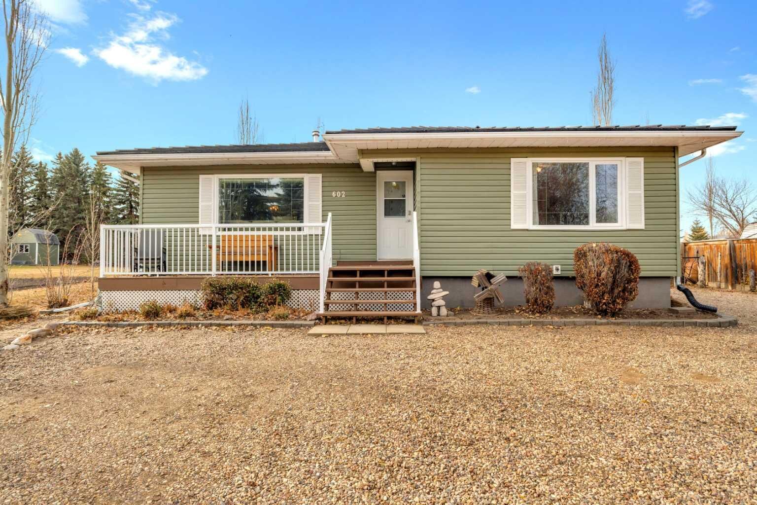 Property Photo: 602 Partridge Drive AB T0B 0H0