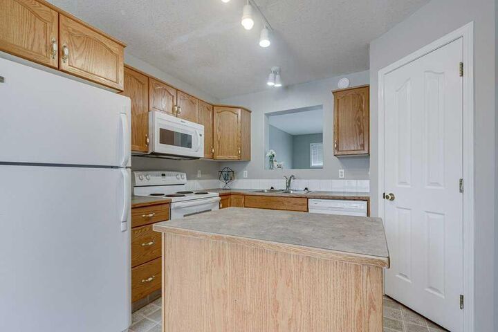 Property Photo: 15 Kerry Wood Mews AB T4N 7B8