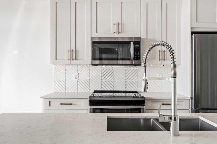 Property Photo:  300 Auburn Meadows Common SE 407  AB T3M 2Y3 