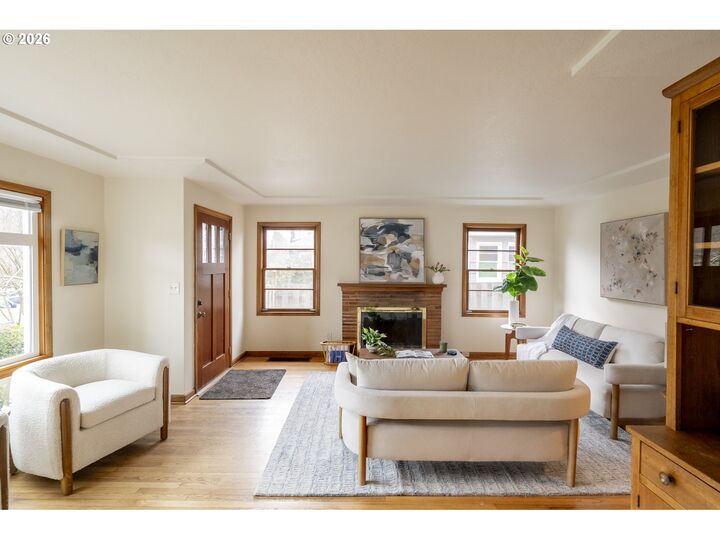 Property Photo:  1527 N Emerson St  OR 97217 