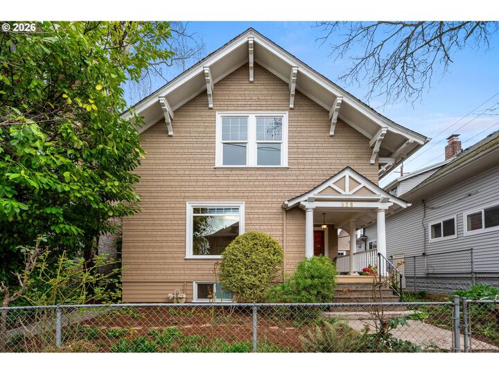 Property Photo:  928 SE 37th Ave  OR 97214 