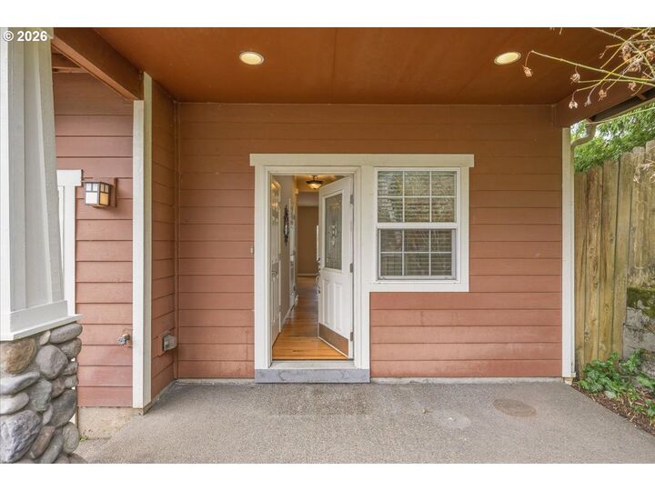 Property Photo:  4008 NW Lincoln Ave  WA 98660 