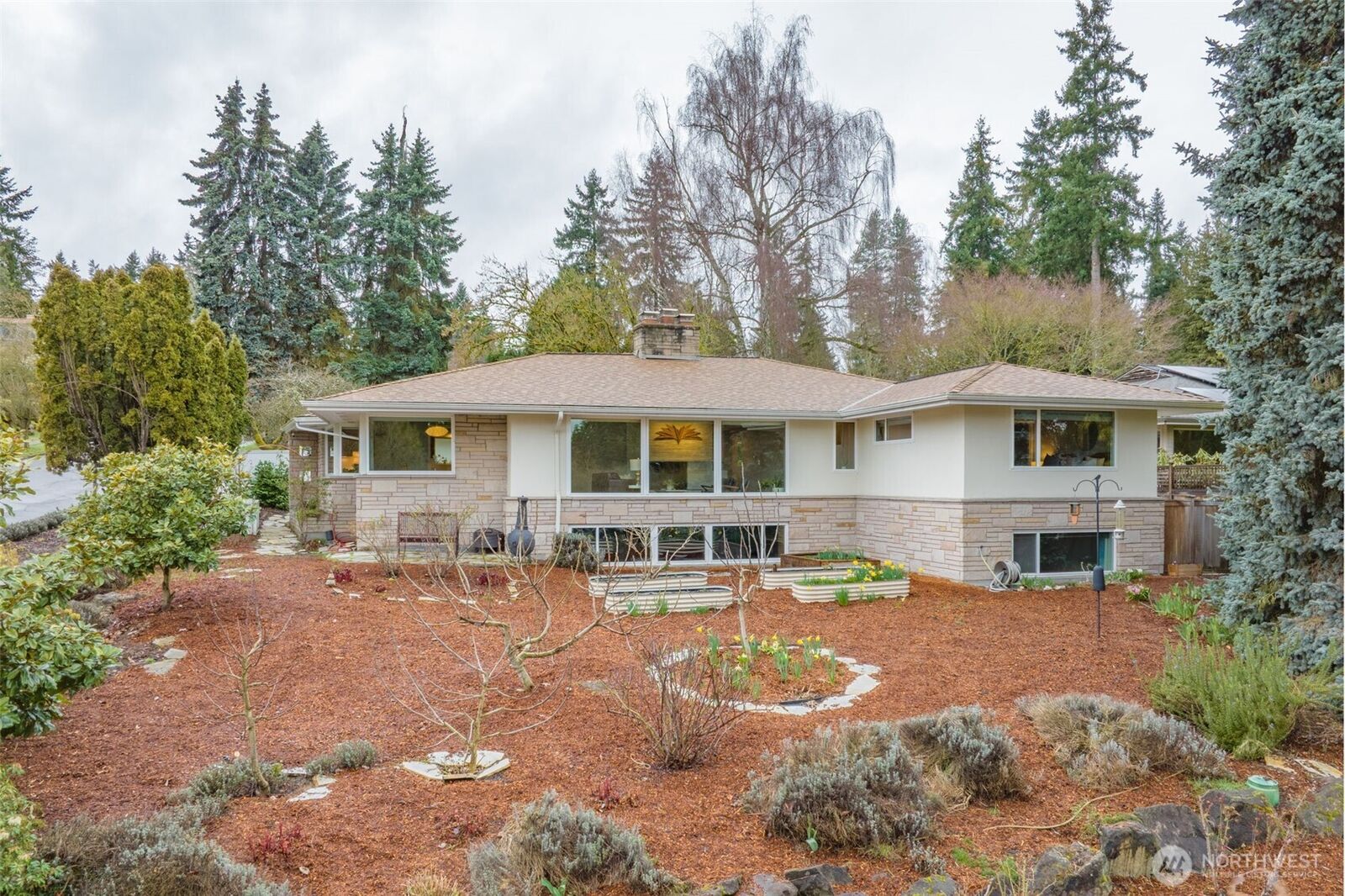 Property Photo:  3744 NE 165th Street  WA 98155 