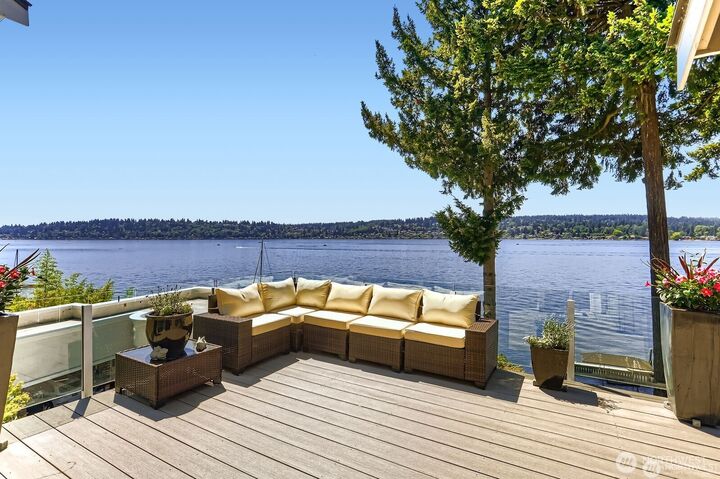 Property Photo:  16035  Inglewood Road NE  WA 98028 