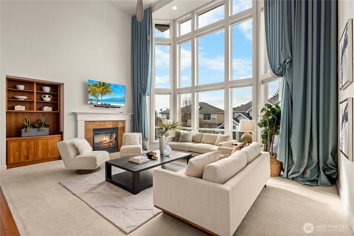 Property Photo:  4304  120th Avenue SE  WA 98006 