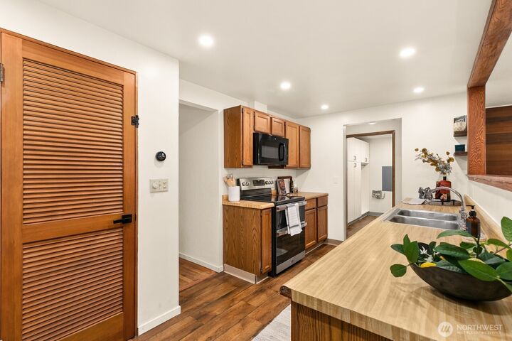 Property Photo:  16137  120th Avenue SE  WA 98058 