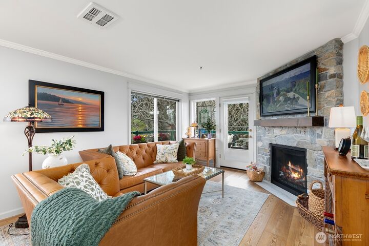 Property Photo:  609  7th  N B304  WA 98020 