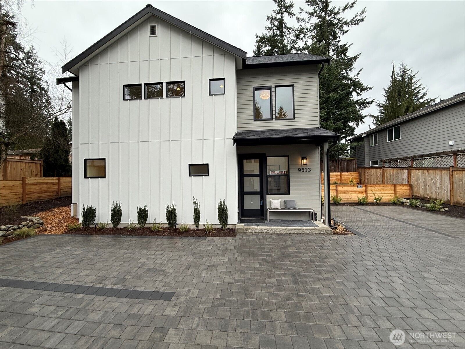Property Photo:  9513  132nd Avenue NE  WA 98033 