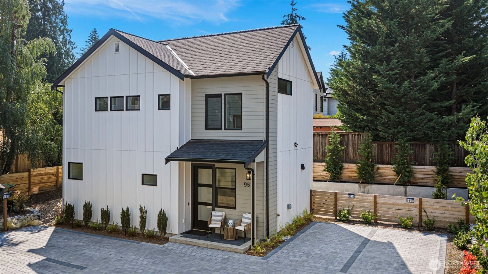 Property Photo: 9513 132nd Avenue NE WA 98033