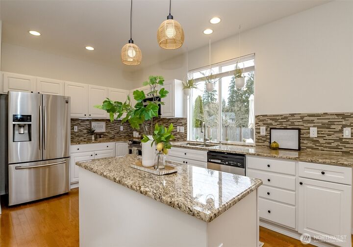 Property Photo: 15204 48th Avenue SE WA 98208