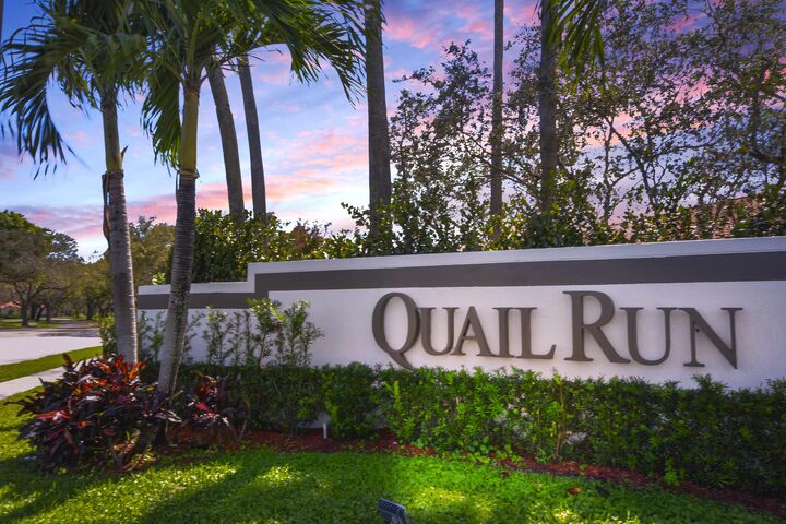 Property Photo: 2406 Aspen Way 2406 FL 33436