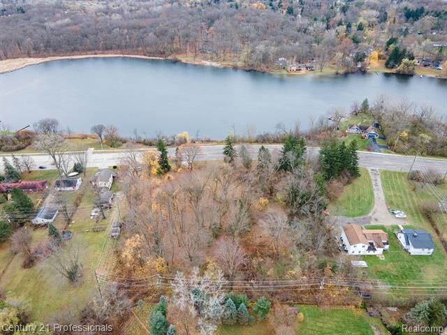 Property Photo:  Lot 1 W Walton  MI 48329 