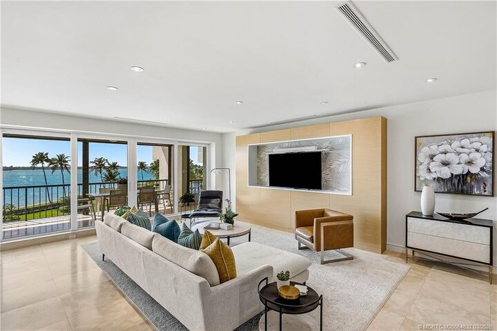 Property Photo:  2820 SE Dune Drive 2306  FL 34996 