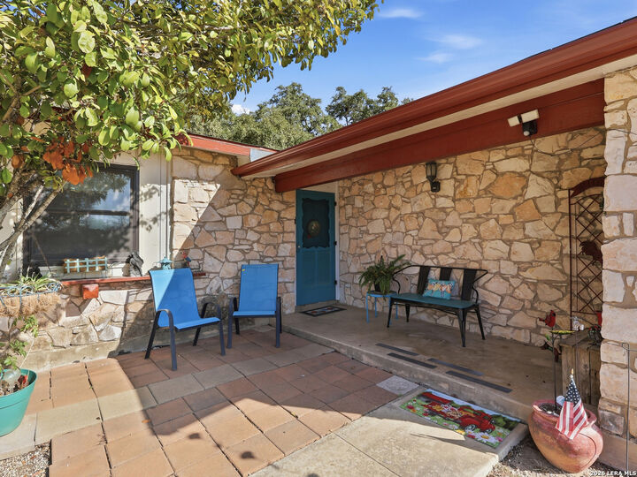 Property Photo:  113 Meadow Way  TX 78148 