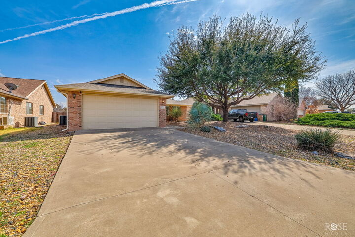 Property Photo:  4814 Oak Grove Boulevard  TX 76904 