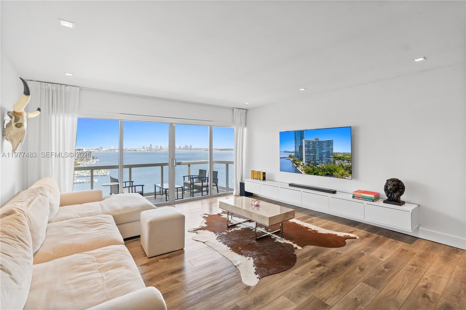Property Photo:  2451 Brickell Ave 21D  FL 33129 