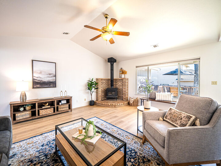 Property Photo:  7331 Jonella Way  CA 96003 