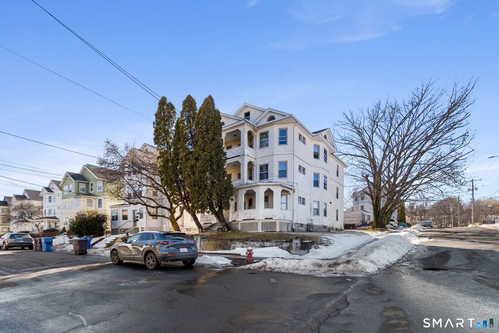 Property Photo:  266 Grove Street  CT 06053 