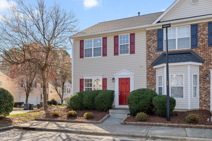 Property Photo: 101 Graystar Road NC 27502
