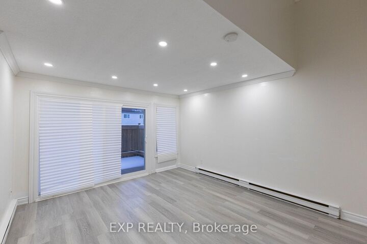 Property Photo: 248 Milestone Crescent 120 ON L4G 3M2