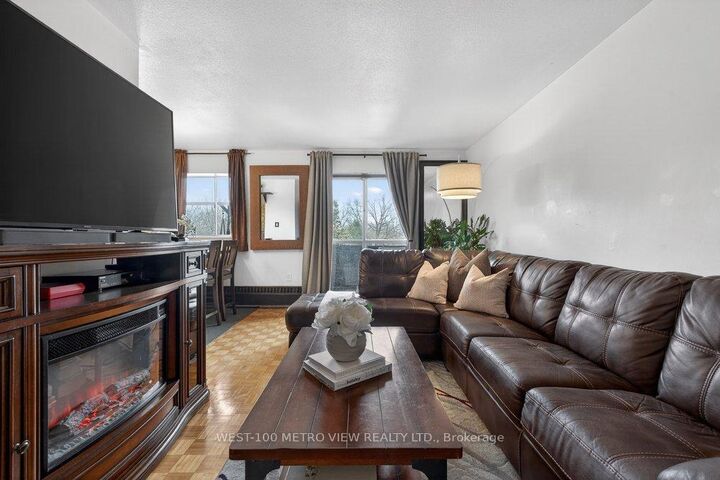 Property Photo: 1275 Silver Spear Road 401 ON L4Y 2W7