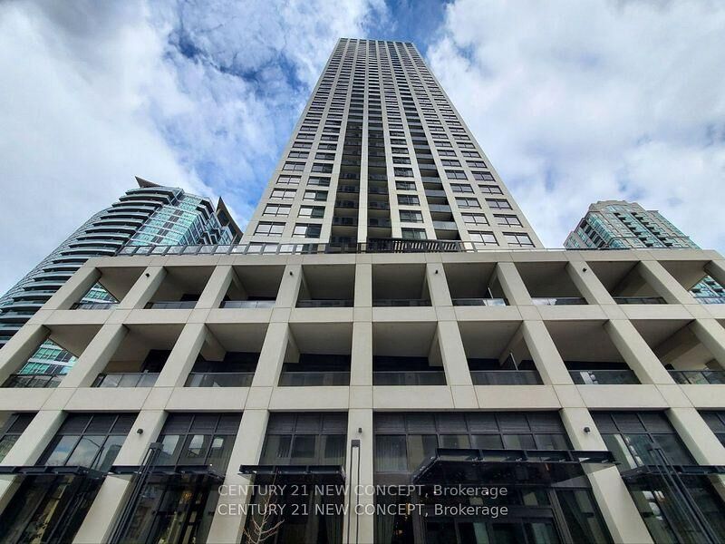 Property Photo:  30 Elm Drive W 2208  ON L5B 0N6 