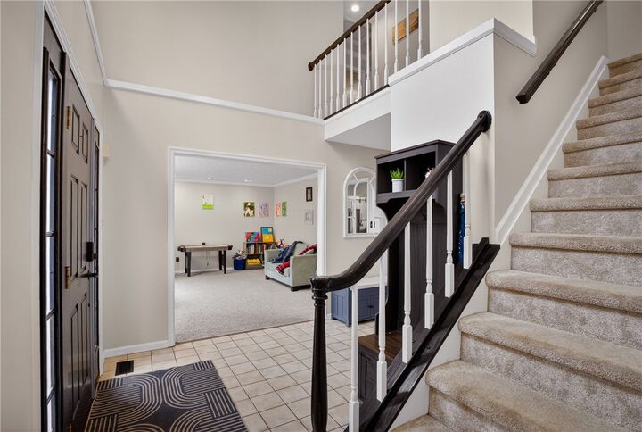 Property Photo:  224 Valley Park Dr  PA 15216 