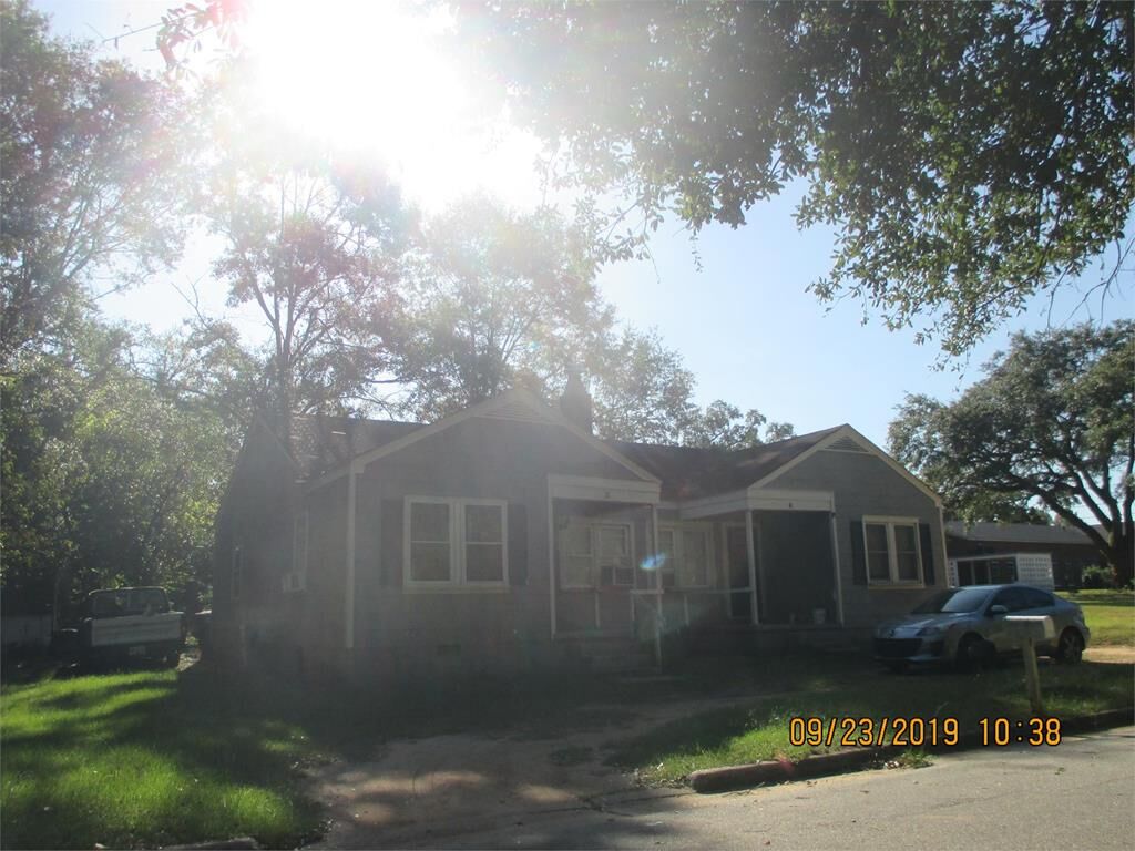 Property Photo:  202 Delta St  GA 31707 