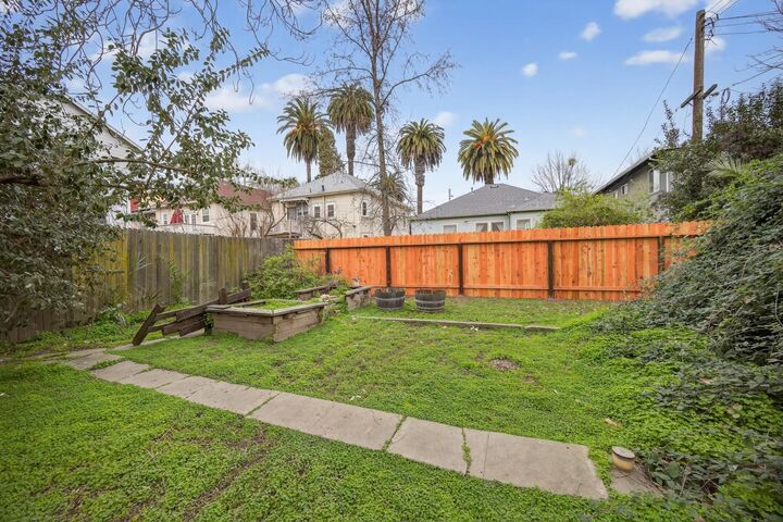 Property Photo: 319 W Street CA 95818
