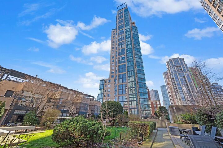 Photo de la propriété:  1155 Homer Street 1403  BC V6B 5T5 