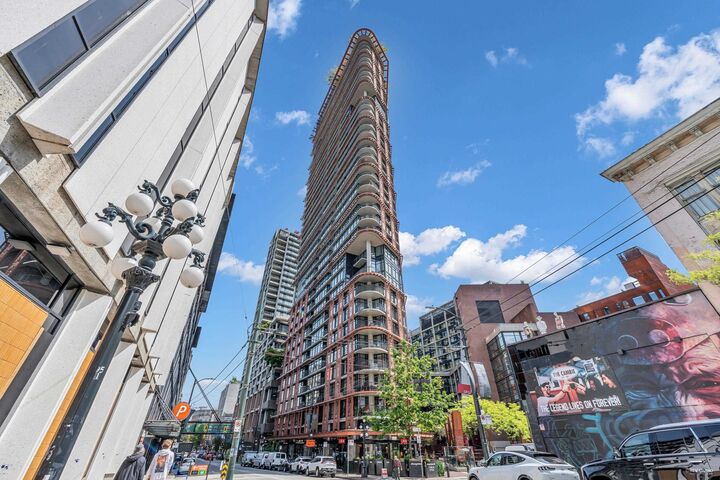 128 W Cordova Street 3605 — photo 1