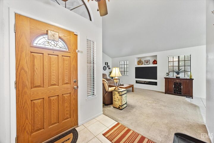 Property Photo:  9408 Nickam Court  CA 93311 