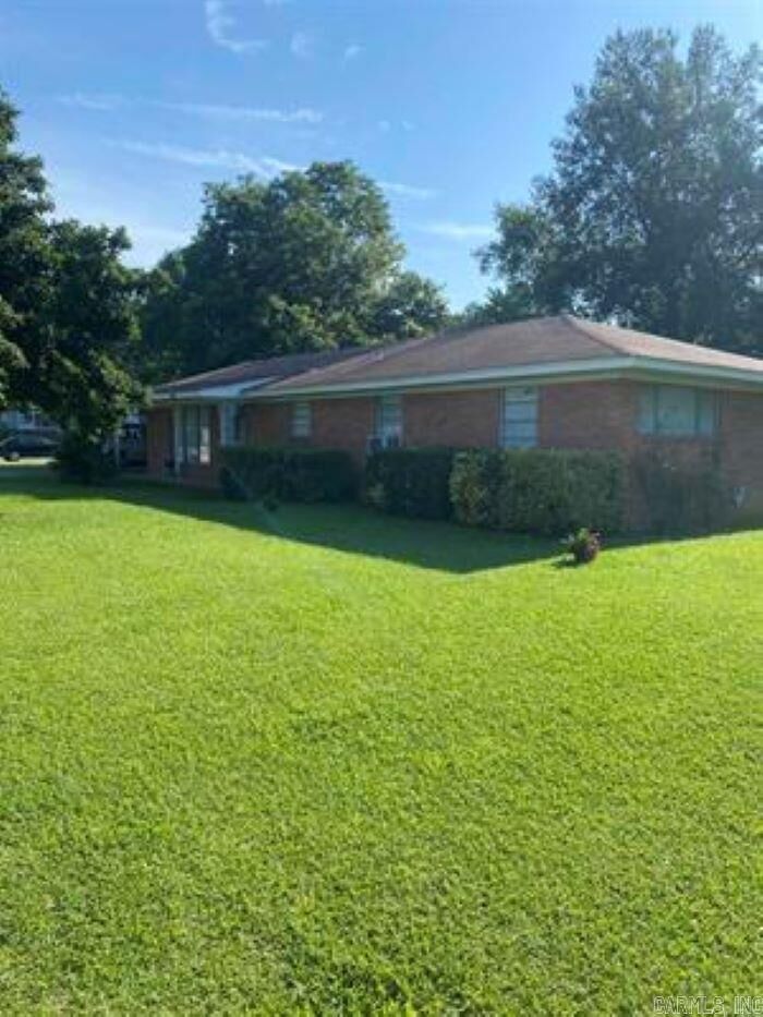 Property Photo:  1212 Donaghey Ave.  AR 72034 