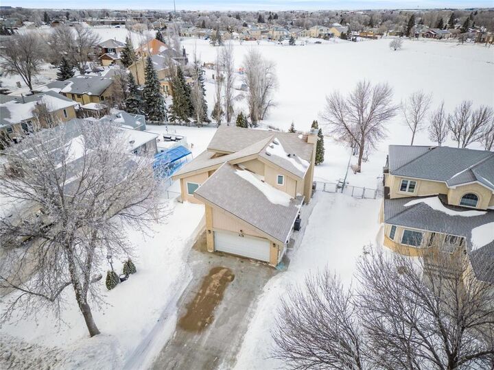 Property Photo:  104 Palms Boulevard  MB R2R 1C4 